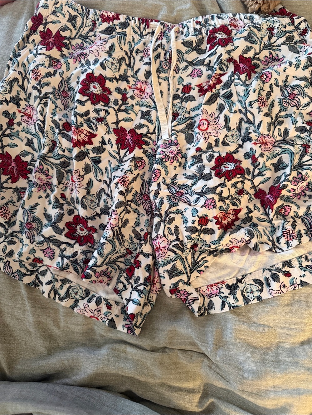 J. Jill Floral Print Drawstring Lounge Shorts - White with Red & Green